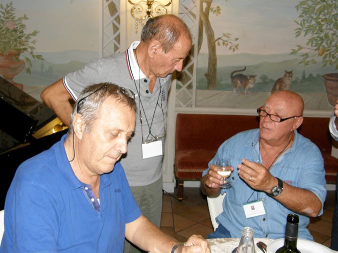 1° raduno Ascoli Piceno dal 9 al 10 settembre 2011 -  foto...031 - la sera a cena...  